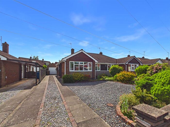 2 Bedroom Semi-Detached Bungalow For Sale In Beech Road, Elloughton, HU15