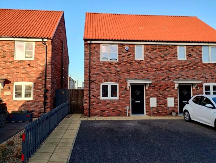 3 Bedroom Semi-Detached House To Rent In Wildflower Close, Holbeach, PE12