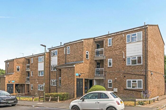 2 Bedroom Apartment For Sale In Lullington Road, London, SE20