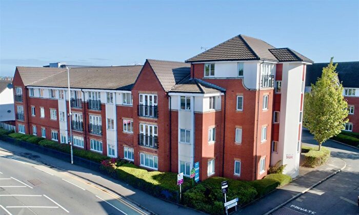 2 Bedroom Flat For Sale In Barnsdale Close, Loughborough, LE11