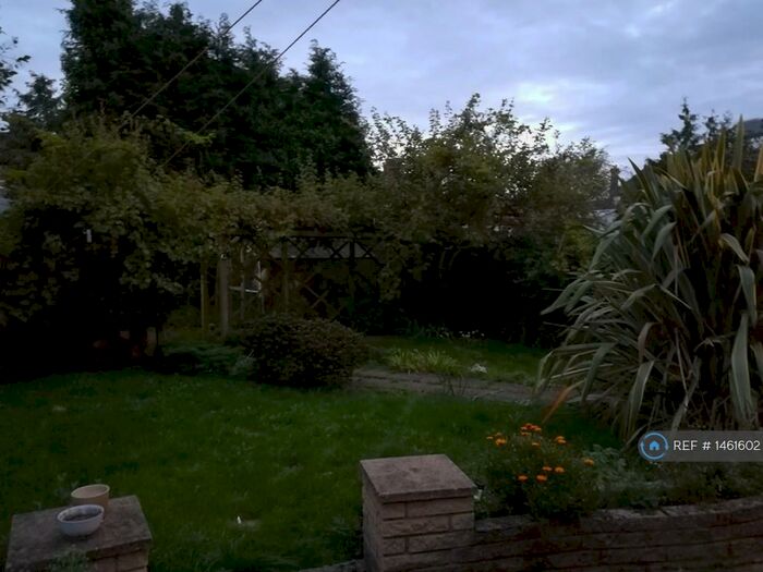 4 Bedroom Semi-Detached House To Rent In Virginia Gardens, Ilford, IG6