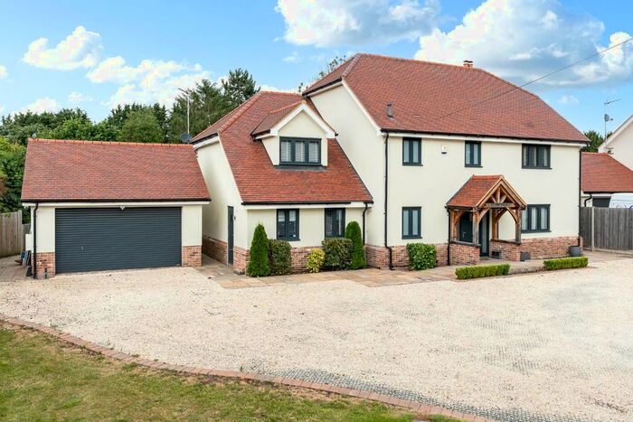 6 Bedroom Detached House To Rent In Hoe Lane, Nazeing, Waltham Abbey, EN9