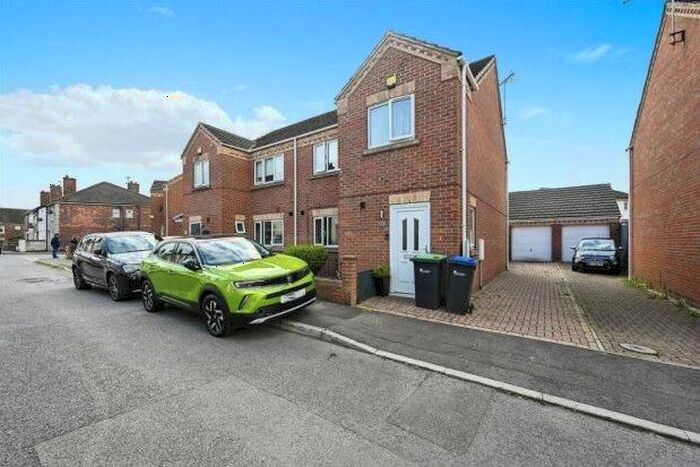3 Bedroom Semi-Detached House To Rent In Newcastle Street, Sutton-In-Ashfield, NG17