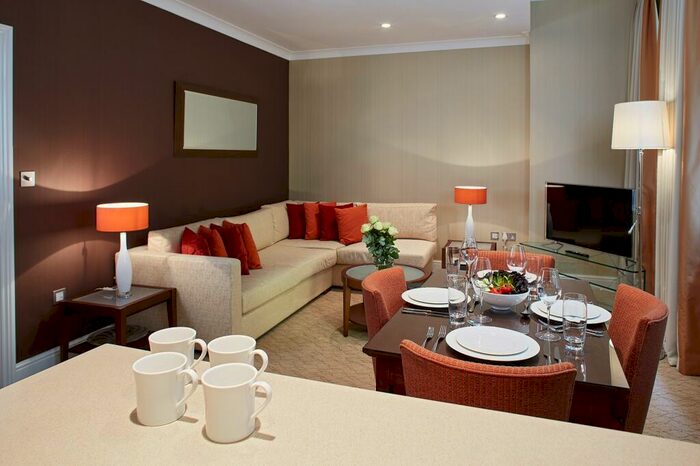 2 Bedroom Property To Rent In St Paul's, EC4M