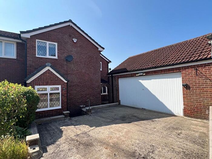 4 Bedroom Semi-Detached House For Sale In Osborne Close, Darlington, DL3