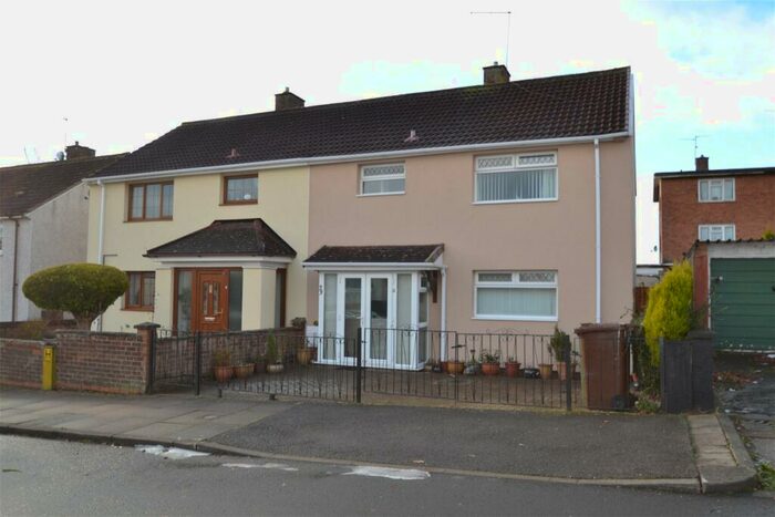 5 Bedroom Semi-Detached House To Rent In Sedbergh Road, Corby, NN18