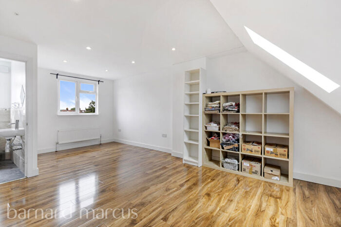 3 Bedroom Flat To Rent In Church Hill Road, Cheam, Sutton, SM3