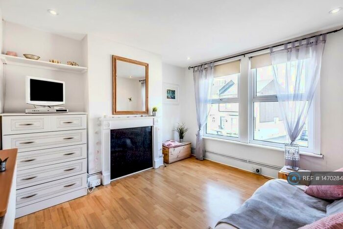 3 Bedroom Maisonette To Rent In Dupree Road, London, SE7