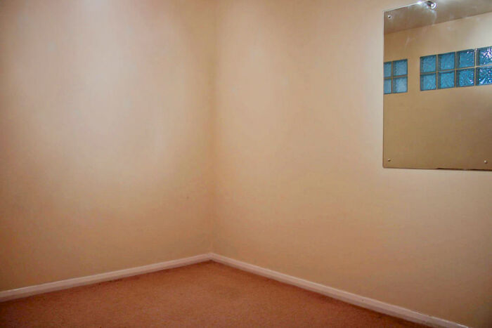 1 Bedroom Apartment To Rent In Woodlands Road, Witney, Oxfordshire, OX28