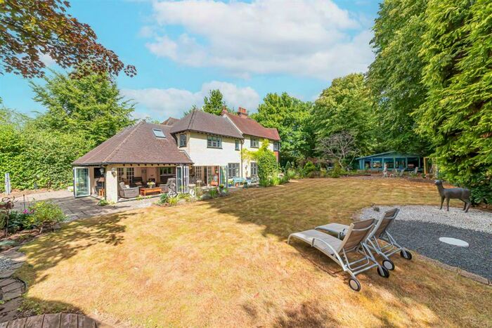 5 Bedroom Detached House To Rent In Harleyford, Lower Wokingham Road, Crowthorne, RG45