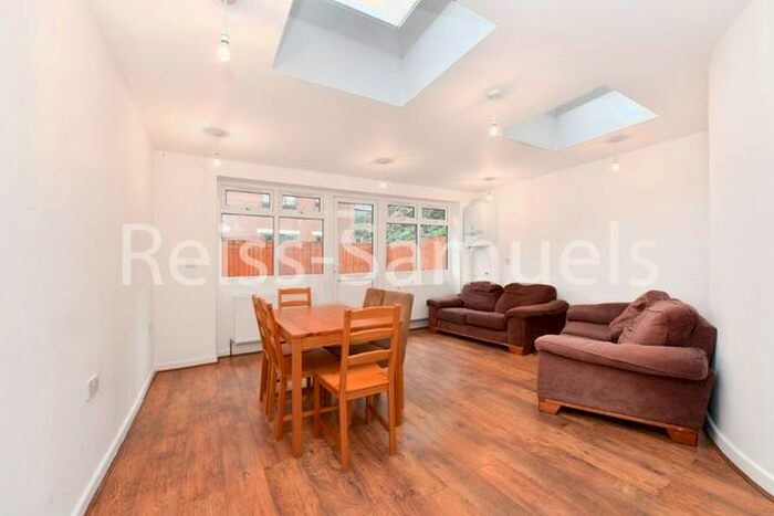 5 Bedroom Town House To Rent In Ferry Street, Isle Of Dogs, Docklands, London, E14