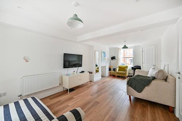 3 Bedroom Semi Detached House For Sale In Cleveland Road, New Malden, Surrey, KT3