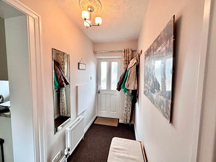 2 Bedroom Semi-Detached Bungalow For Sale In Southlands, Kirkheaton, Huddersfield, HD5