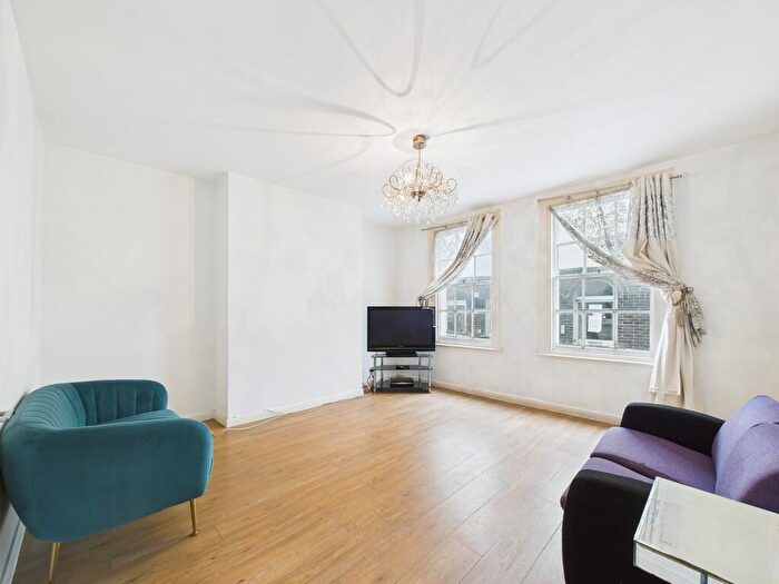 2 Bedroom Apartment To Rent In West Buildings, Worthing, BN11