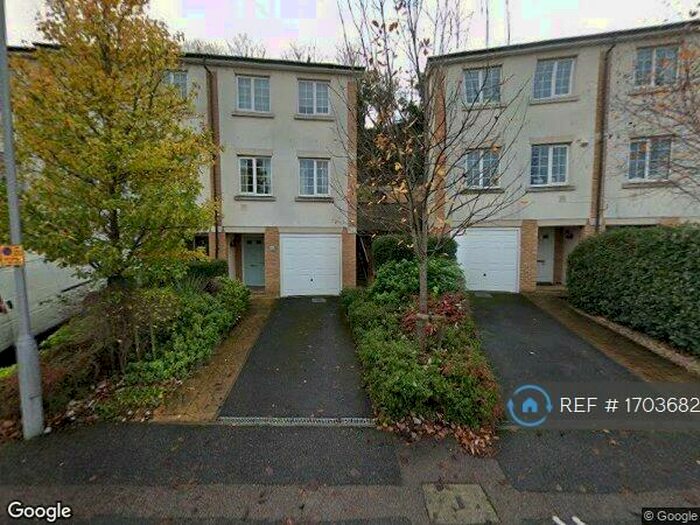 3 Bedroom End Of Terrace House To Rent In Enbrook Valley, Folkestone, CT20