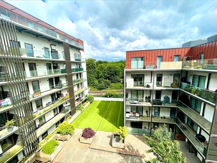 1 Bedroom Flat To Rent In Farnborough Road, Farnborough, Hampshire, GU14