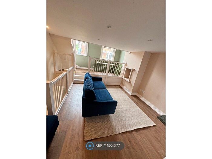 2 Bedroom Flat To Rent In Lark Lane, Liverpool, L17