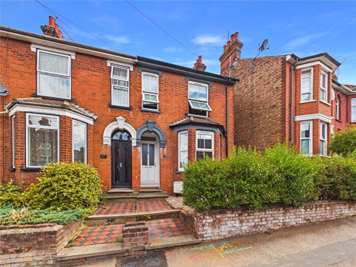 3 Bedroom Semi Detached House For Sale In Grove Lane, Ipswich, Suffolk, IP4