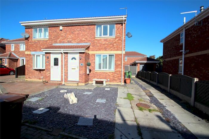 3 Bedroom Semi-Detached House To Rent In Mountfields Walk, South Kirkby, Pontefract, West Yorkshire, WF9