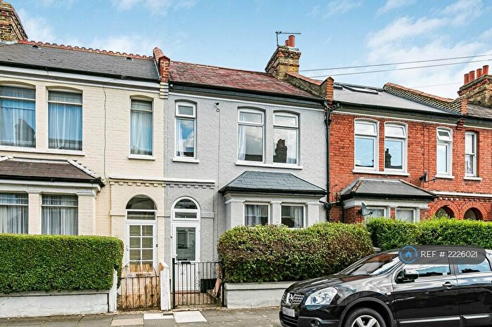 Studio To Rent In Tooting, Tooting, CR4