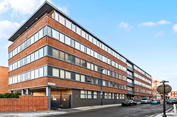 1 Bedroom Apartment For Sale In Ogle Road, Southampton, Hampshire, SO14