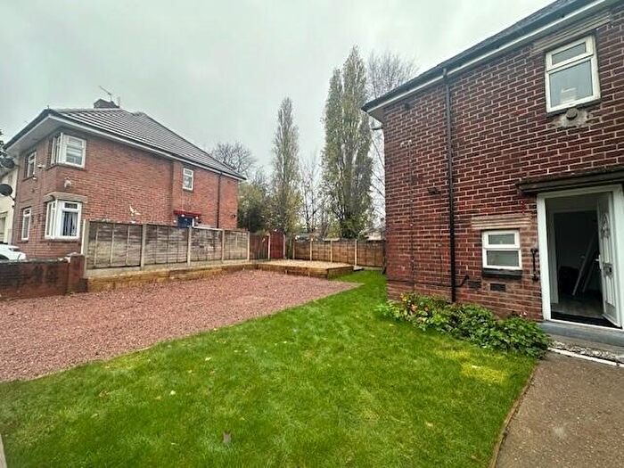 3 Bedroom House To Rent In Woodbury Road, Kidderminster, DY11