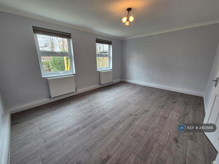 2 Bedroom Flat To Rent In Boscombe House, Croydon, CR0