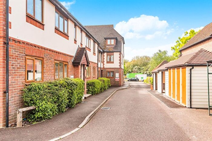 2 Bedroom Flat To Rent In St. Christophers Close, Chichester, West Sussex, PO19