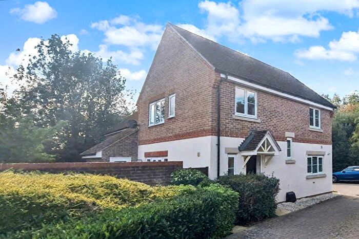 4 Bedroom Detached House For Sale In Starlings Roost, Bracknell, Berkshire, RG12
