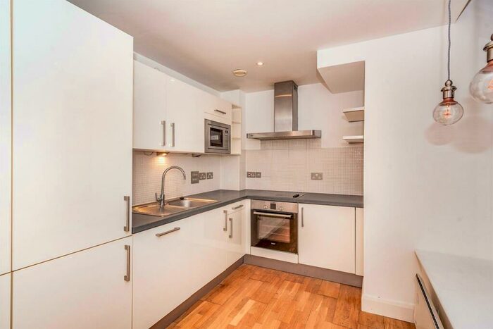 1 Bedroom Apartment To Rent In West Bute Street, Cardiff, CF10