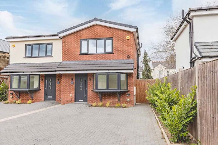 2 Bedroom Semi Detached House To Rent In The Myrke, Datchet, SL3