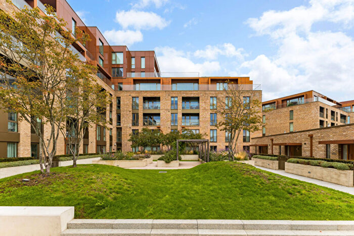 2 Bedroom Apartment For Sale In The Claves, Mill Hill, NW7