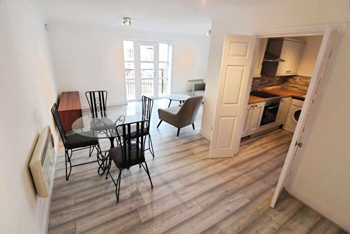 2 Bedroom Flat To Rent In Thomas Telford Basin, Piccadilly Basin, Manchester, M1