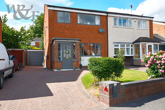 3 Bedroom Semi Detached House For Sale In Goodison Gardens, Birmingham, B24