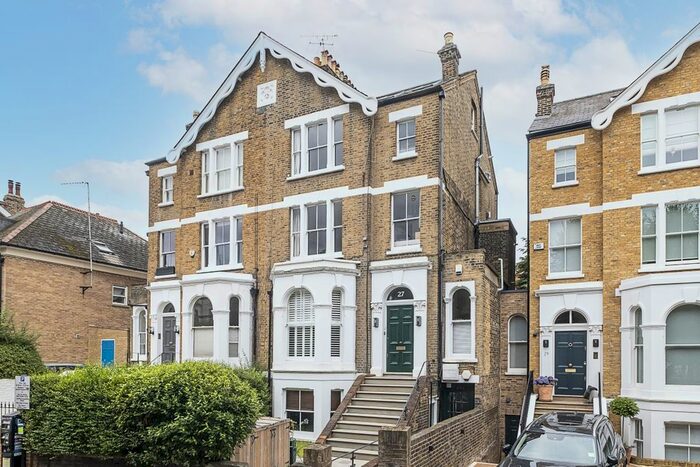 1 Bedroom Flat To Rent In Onslow Road, Richmond, TW10