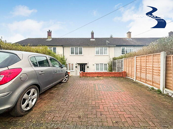 3 Bedroom Terraced House For Sale In Moultain Hill, Swanley, Kent, BR8