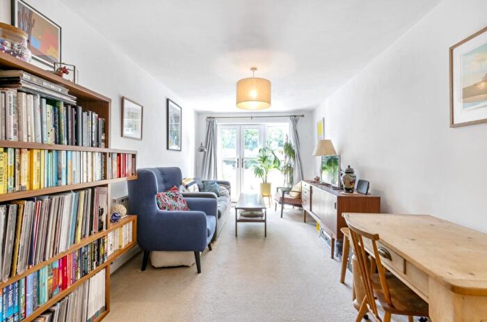 1 Bedroom Flat To Rent In Worcester Close London, SE20