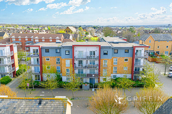 2 Bedroom Flat For Sale In Saxton Close, Grays, RM17