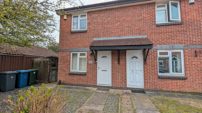 2 Bedroom Semi-Detached House To Rent In Wisley Close, West Bridgford, NG2