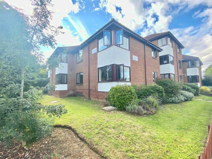 2 Bedroom Apartment To Rent In Ray Park Road, Maidenhead, Berkshire, SL6
