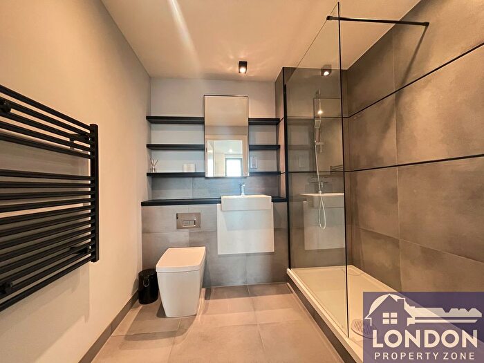 1 Bedroom Flat To Rent In Gillender Street, Bow, London, E3