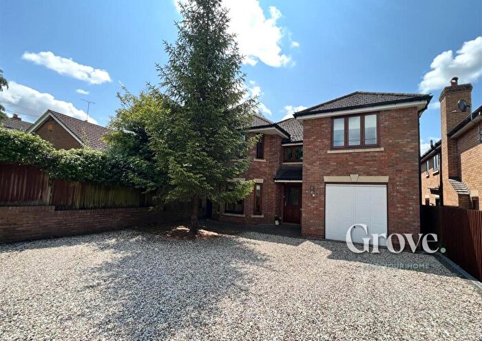 5 Bedroom Detached House For Sale In Mill Lane, Blakedown, Kidderminster, DY10