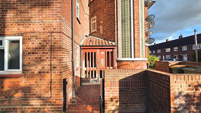 1 Bedroom Flat For Sale In Folkestone Road, London, E6