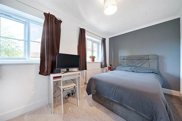 2 Bedroom Semi-Detached House For Sale In Pilgrims Way, Nyetimber, PO21