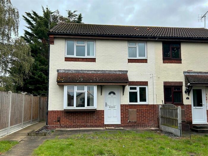 1 Bedroom Terraced House To Rent In Fontwell Park Gardens, Hornchurch, RM12