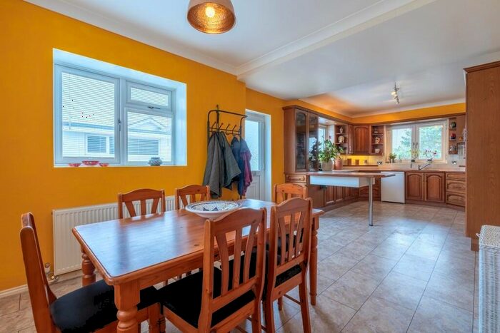 5 Bedroom Detached House For Sale In Cliff Lane, Gorleston, NR31