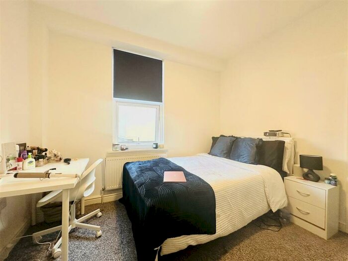 2 Bedroom Apartment To Rent In Park Road, Nottingham, NG7