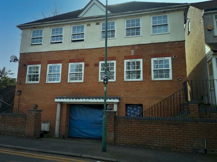 3 Bedroom House To Rent In Guy Road, Wallington, SM6