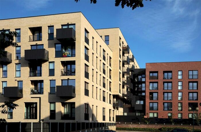 1 Bedroom Apartment To Rent In Burgess Springs, Chelmsford, CM1