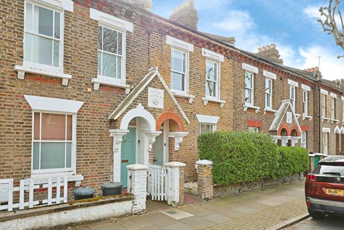3 Bedroom Terraced House For Sale In Ashbury Road, London, SW11